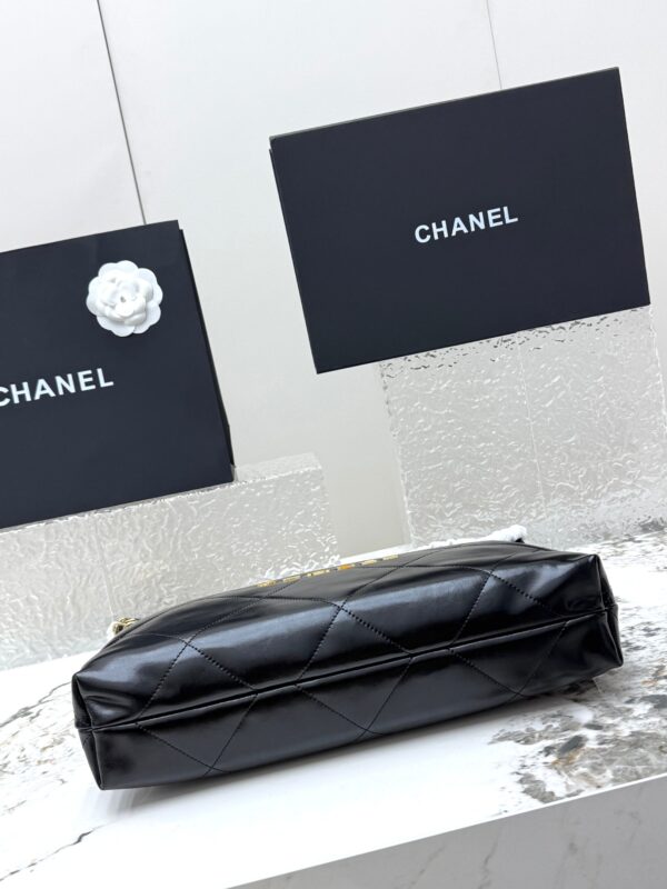sy_no_1579FA3091309D28CAEEA063337E87D1_3 Chanel 22 Bucket Bag – Glossy Waxed Calfskin Leather