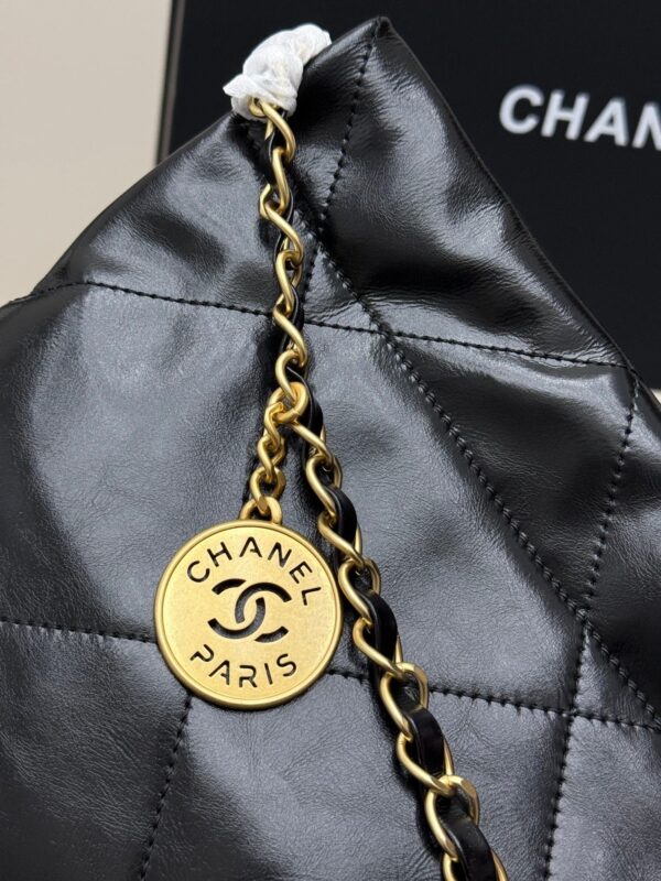 sy_no_1579FA3091309D28CAEEA063337E87D1_5 Chanel 22 Bucket Bag – Glossy Waxed Calfskin Leather