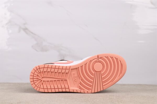 Air Jordan 1 Low – Mocha / Pink Orange