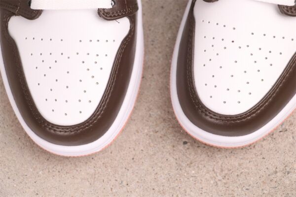 Air Jordan 1 Low – Mocha / Pink Orange