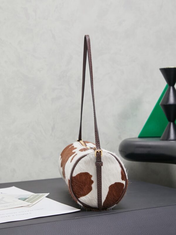 sy_no_18A90563F10555AA20CD79D8D94C1648_2 Miu Miu New Cylindrical Leather Bag