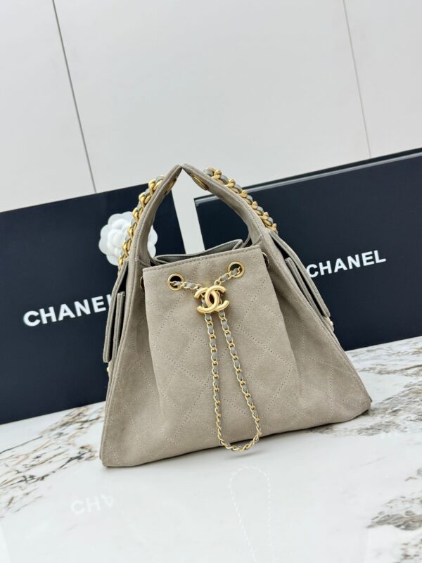 sy_no_18BC7D26DADEE472994B0BA0B9FEA72B_0 Chanel 25C Small Hobo Bag – Suede & Calfskin Leather with Gold Hardware (Matte Gray)