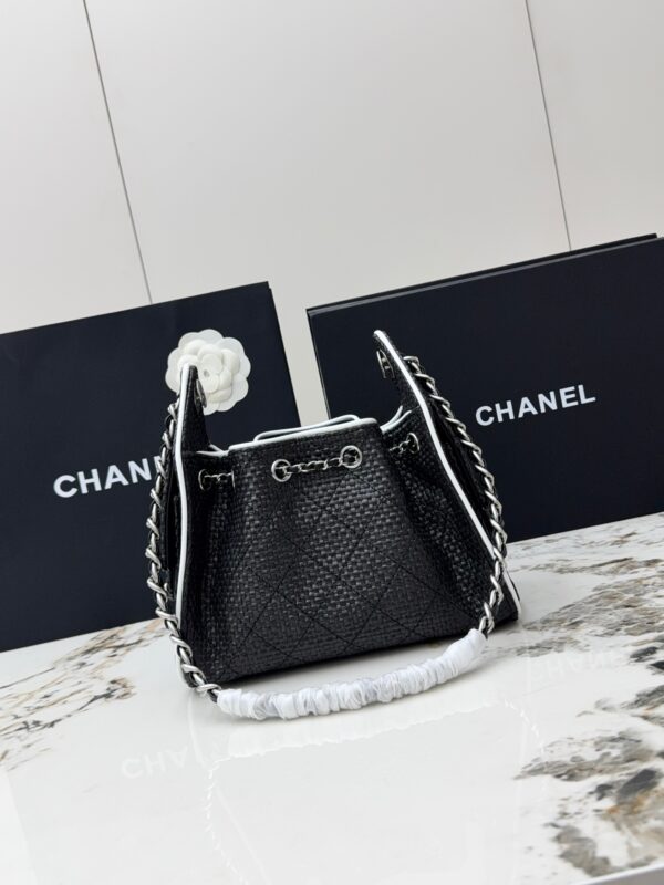 sy_no_18C83993CB5193A15C2F601A310E287C_2 Chanel 25 Hobo Shoulder Bag – Embossed Calfskin Leather with Silver Hardware