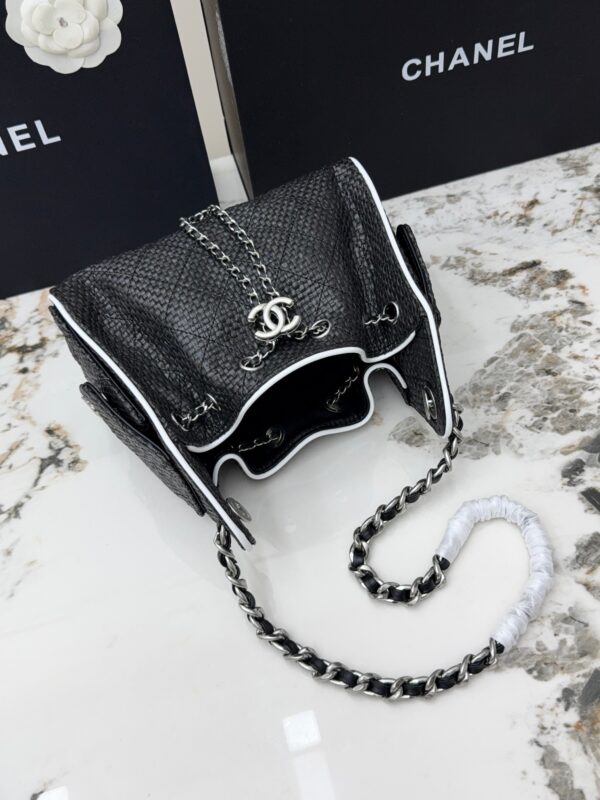sy_no_18C83993CB5193A15C2F601A310E287C_6 Chanel 25 Hobo Shoulder Bag – Embossed Calfskin Leather with Silver Hardware