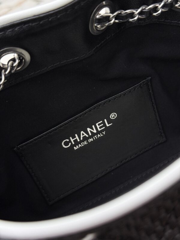 sy_no_18C83993CB5193A15C2F601A310E287C_8 Chanel 25 Hobo Shoulder Bag – Embossed Calfskin Leather with Silver Hardware