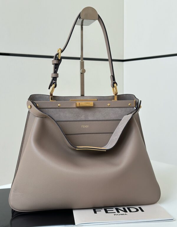 sy_no_18FE1B9C98E32BF3D3FAFF142BE81889_0 Peekaboo Medium Handbag – Calfskin Leather