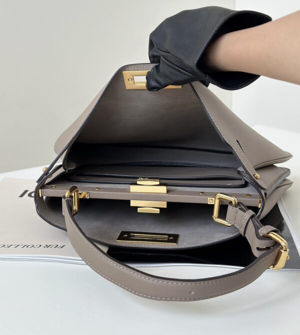 sy_no_18FE1B9C98E32BF3D3FAFF142BE81889_8 Peekaboo Medium Handbag – Calfskin Leather