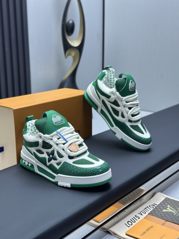 Green & White Retro Skate Sneakers