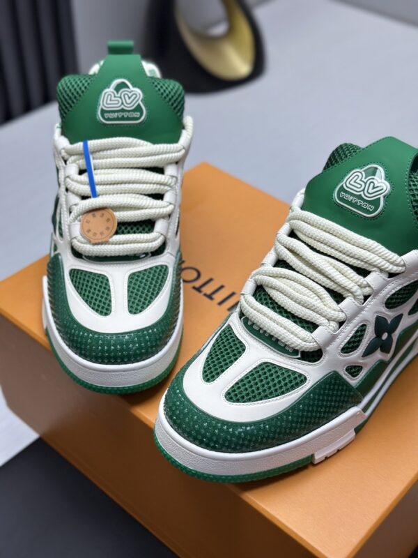 Green & White Retro Skate Sneakers