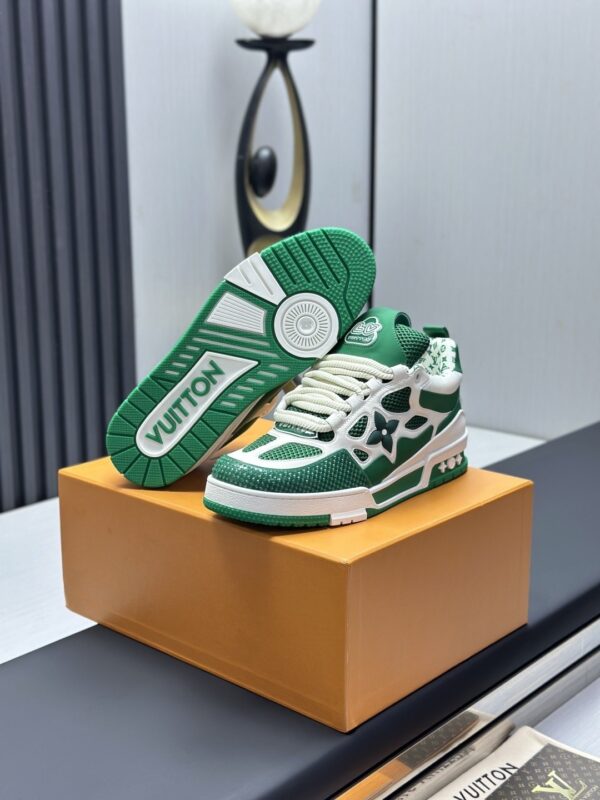 Green & White Retro Skate Sneakers