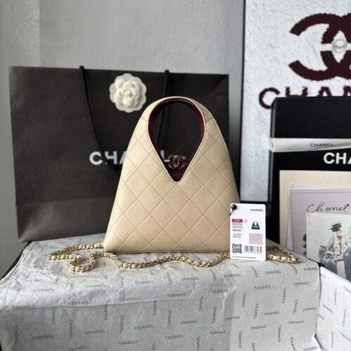 sy_no_1949E1A430AA0E029541CC69EB4DBA80_0 CHANEL Quilted Inverted-Triangle Hobo Bag / Tote / Crossbody Bag