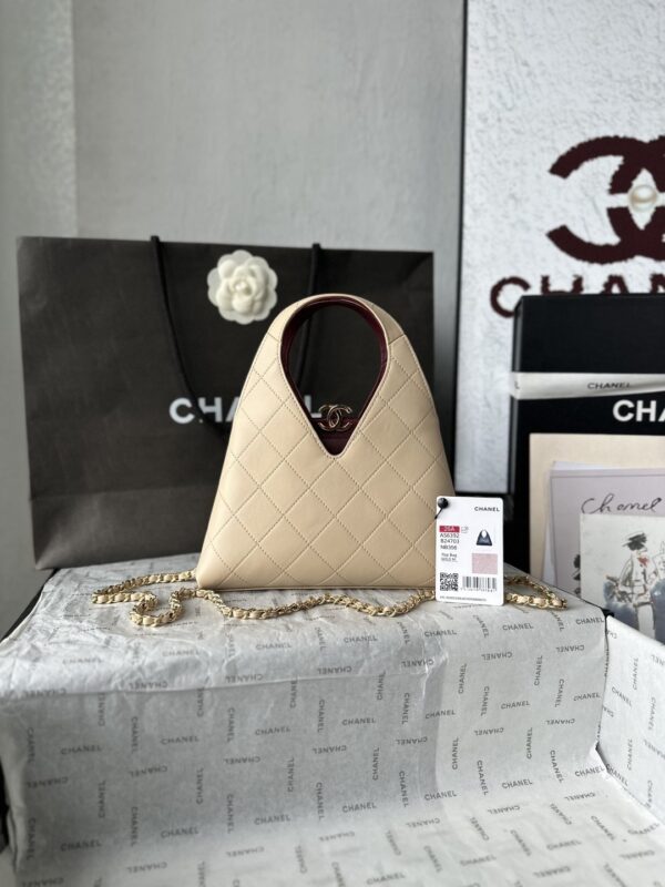 sy_no_1949E1A430AA0E029541CC69EB4DBA80_0 CHANEL Quilted Inverted-Triangle Hobo Bag / Tote / Crossbody Bag