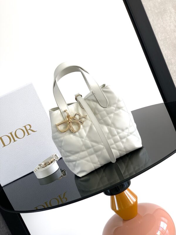 sy_no_19C096017A0CFC1A003063AF2606E272_0 Dior Women's Toujours Oversized Cannage Calfskin Shoulder Bag
