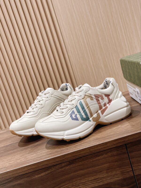 sy_no_19F91C6ECC25811BE412DB75F56260AE_0 Gucci Rhyton Multicolored Glitter Logo Sneaker
