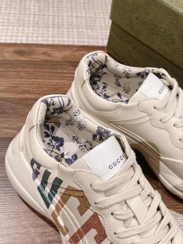 sy_no_19F91C6ECC25811BE412DB75F56260AE_5 Gucci Rhyton Multicolored Glitter Logo Sneaker
