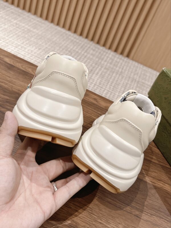 sy_no_19F91C6ECC25811BE412DB75F56260AE_7 Gucci Rhyton Multicolored Glitter Logo Sneaker