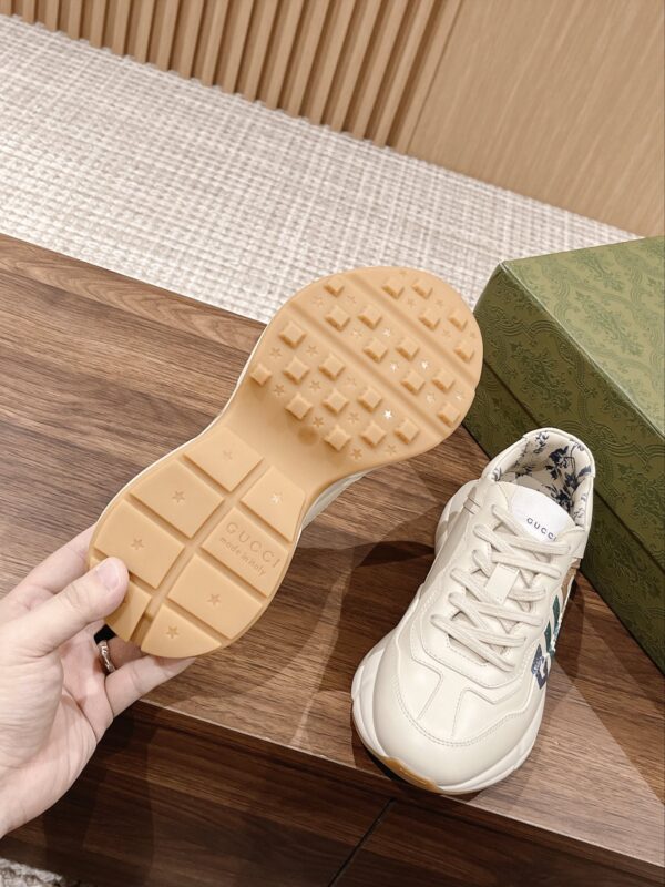 sy_no_19F91C6ECC25811BE412DB75F56260AE_8 Gucci Rhyton Multicolored Glitter Logo Sneaker