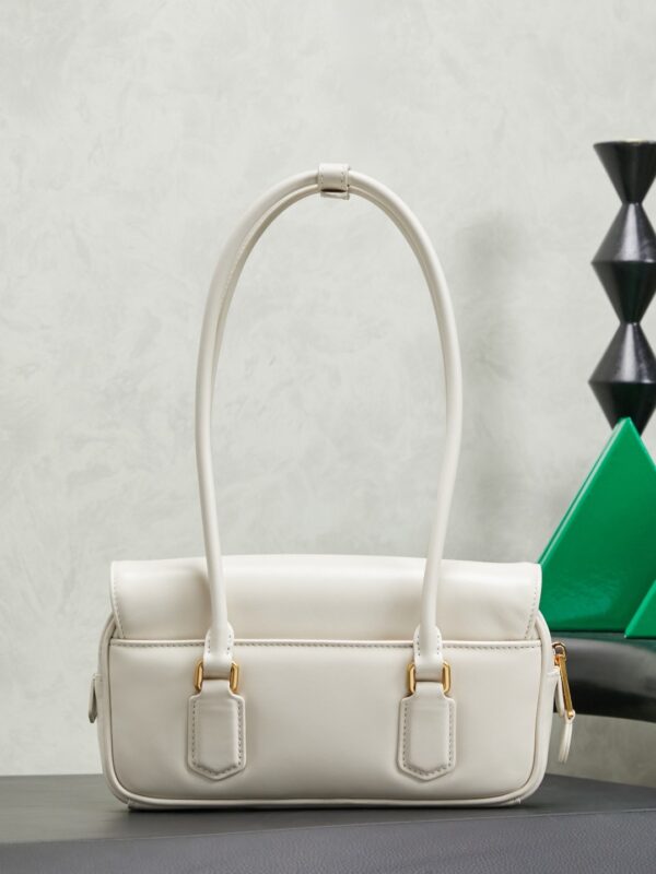sy_no_19FAE9EBAB0F050DCB65C17D05515A27_1 New Miu Miu White Flap Bowling Bag – Versatile Women's Commuter Bag (Long-Handle Shoulder/Underarm/Handheld Style)