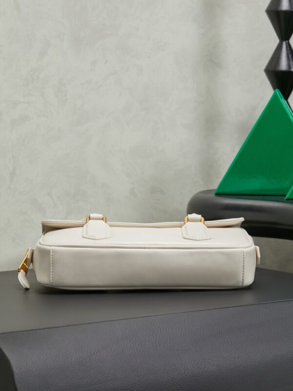 sy_no_19FAE9EBAB0F050DCB65C17D05515A27_3 New Miu Miu White Flap Bowling Bag – Versatile Women's Commuter Bag (Long-Handle Shoulder/Underarm/Handheld Style)