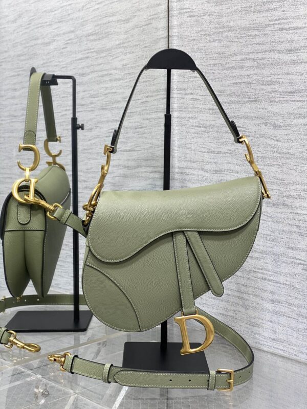 sy_no_1A217672E15877CB937CCC89BC2E9E4B_0 DIOR Women's Grained Calfskin Saddle Bag