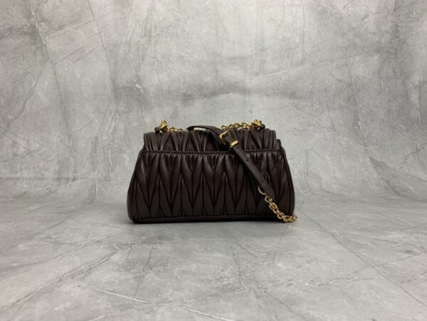 sy_no_1AC760849A8D20E53455D43CB051CE46_1 Miu Miu Matelassé Ruched Leather Flap Shoulder / Crossbody Bag — Heather Brown