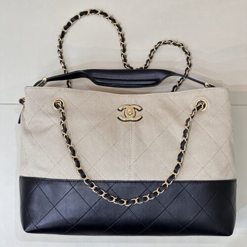 sy_no_1BBC1FAC4EB61BE1D7089AE3AF09CAFA_0 Beige Canvas & Black Quilted Leather Tote Bag