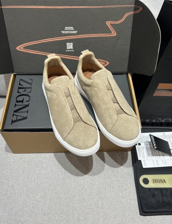 sy_no_1C65C9F7F761873A58DF70FE18B1D6D1_0 Navy Suede Triple-Cross Slip-On Shoes