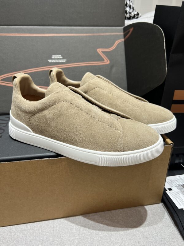 sy_no_1C65C9F7F761873A58DF70FE18B1D6D1_1 Navy Suede Triple-Cross Slip-On Shoes