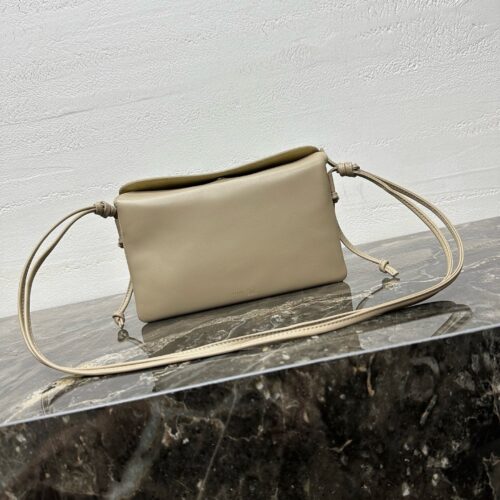 sy_no_1C77C2A079DCF1C2F33600DC6513A460_0 Trio Flap Bag – White