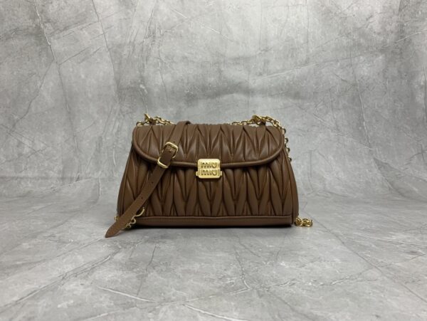 sy_no_1EAFC6C1DE24CCDA9A7E5ABF9E0E77FE_0 Caramel Matelassé Flap Shoulder / Crossbody Bag