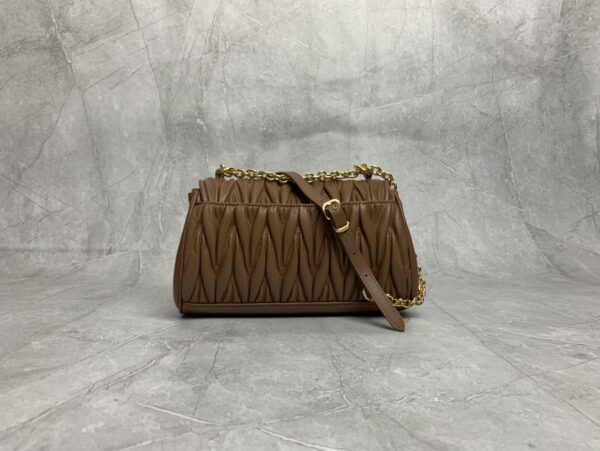 sy_no_1EAFC6C1DE24CCDA9A7E5ABF9E0E77FE_1 Caramel Matelassé Flap Shoulder / Crossbody Bag