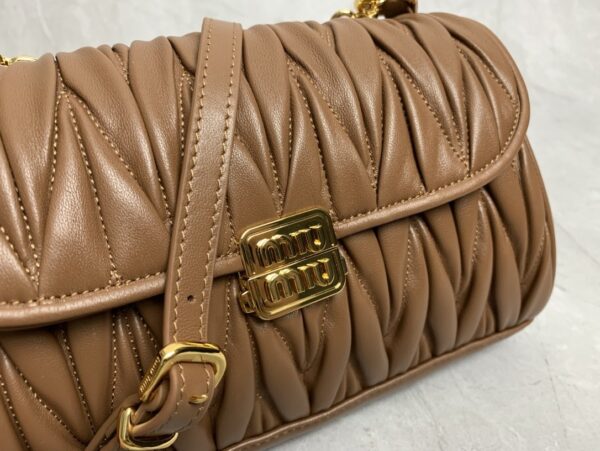 sy_no_1EAFC6C1DE24CCDA9A7E5ABF9E0E77FE_4 Caramel Matelassé Flap Shoulder / Crossbody Bag