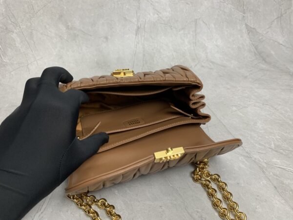 sy_no_1EAFC6C1DE24CCDA9A7E5ABF9E0E77FE_7 Caramel Matelassé Flap Shoulder / Crossbody Bag