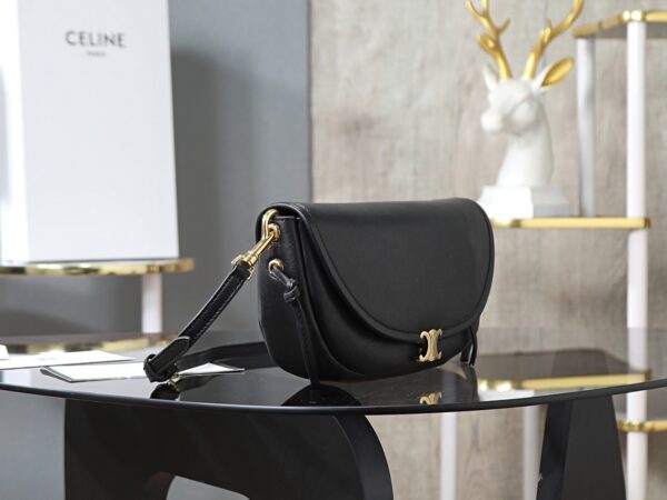 sy_no_1F11CA32350E0834EA4A6924C114DBE2_2 Celine Soft Triomphe Half-Moon Bag