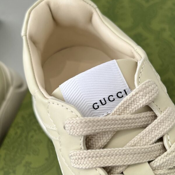 sy_no_20743E3C3C45B7A91DC250A2D2C114E8_7 Gucci Rhyton “Gucci Tiger” Print Leather Sneaker in Off-White