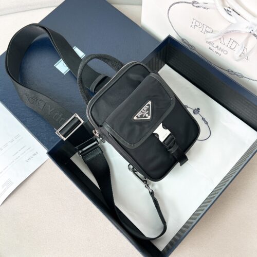 sy_no_228A963D58B941439B7CEFBB162FFB7D_0 Prada Black Triangle Logo Fashionable Casual Shoulder/Crossbody Phone Bag