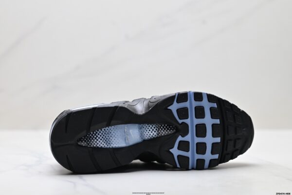 sy_no_228C3217A48F6E86D95A914C09E023DD_8 Palace x Nike Air Max 95 Custom – Metallic Silver / Black / Ice Blue
