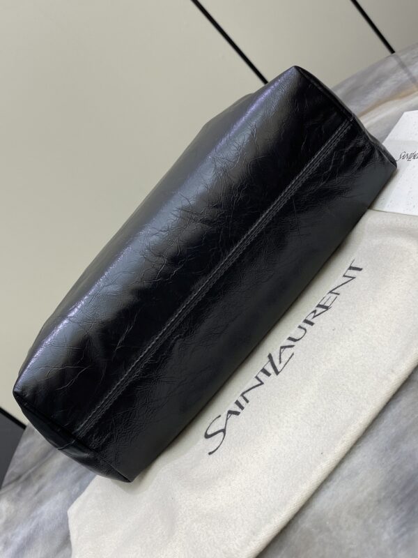 sy_no_22920A519A2D93E6F12D749A28921619_4 YSL Oil-Waxed Leather Chain Hobo Bag – Black & Gold