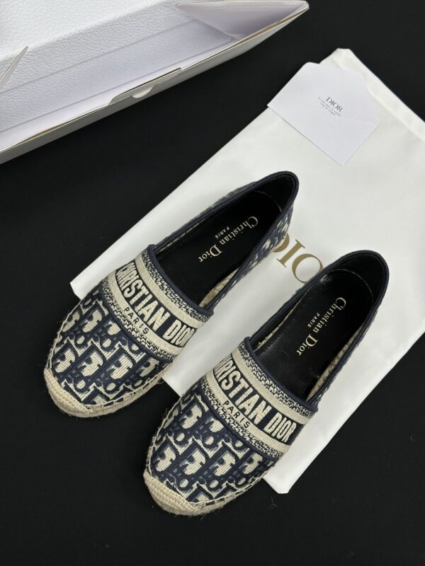 sy_no_2375D9CADD8BDA044A22FA1F0A6B9CFD_0 Dior Granville Espadrille Sneakers in Navy Blue Oblique