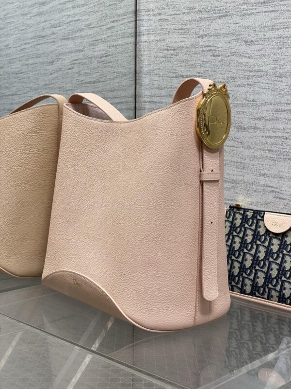 sy_no_255511BF648A1756C7488FEA9A7F0251_5 Dior Medaillon Bucket Bag – New Spring/Summer Calfskin Shoulder Bag