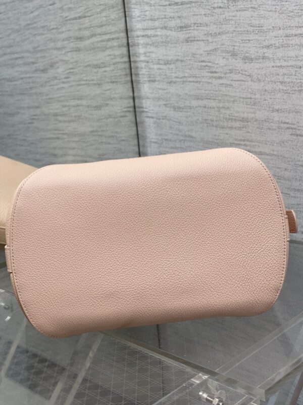 sy_no_255511BF648A1756C7488FEA9A7F0251_6 Dior Medaillon Bucket Bag – New Spring/Summer Calfskin Shoulder Bag