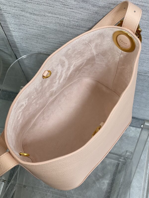 sy_no_255511BF648A1756C7488FEA9A7F0251_7 Dior Medaillon Bucket Bag – New Spring/Summer Calfskin Shoulder Bag