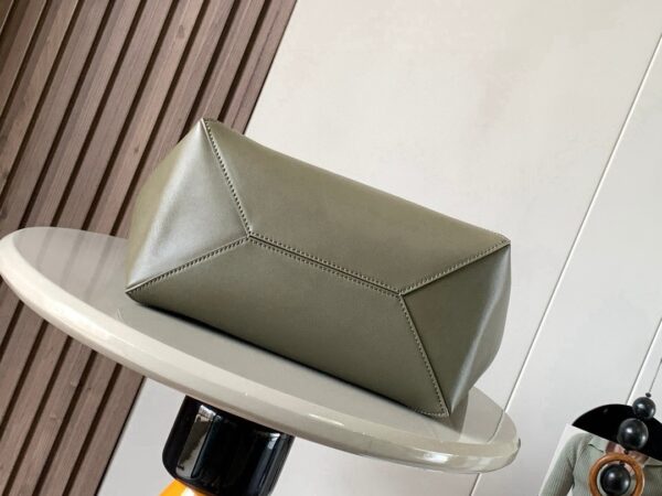 sy_no_263410A33B7BB835606BA86616557238_2 LOEWE Puzzle Fold Geometric Leather Bag