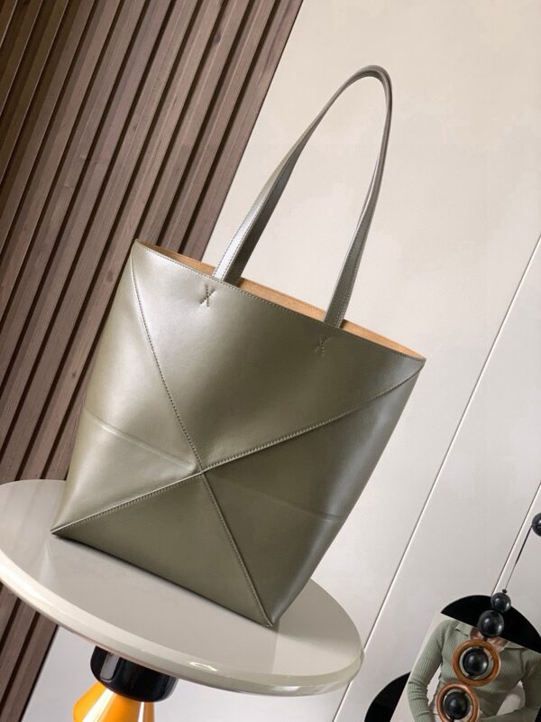 sy_no_263410A33B7BB835606BA86616557238_3 LOEWE Puzzle Fold Geometric Leather Bag