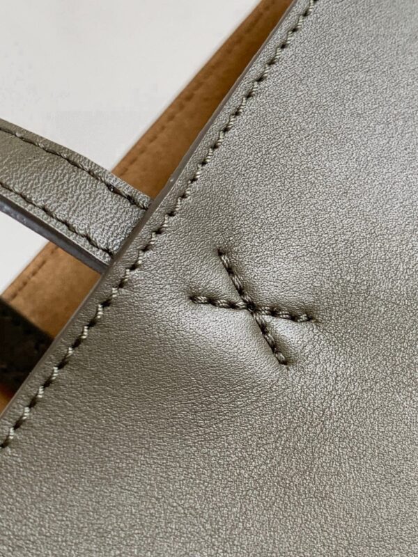 sy_no_263410A33B7BB835606BA86616557238_5 LOEWE Puzzle Fold Geometric Leather Bag