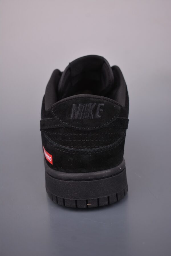 sy_no_2674086B60148645AC7919CA2C4788C8_3 Supreme x Nike SB Dunk Low “Black Suede”