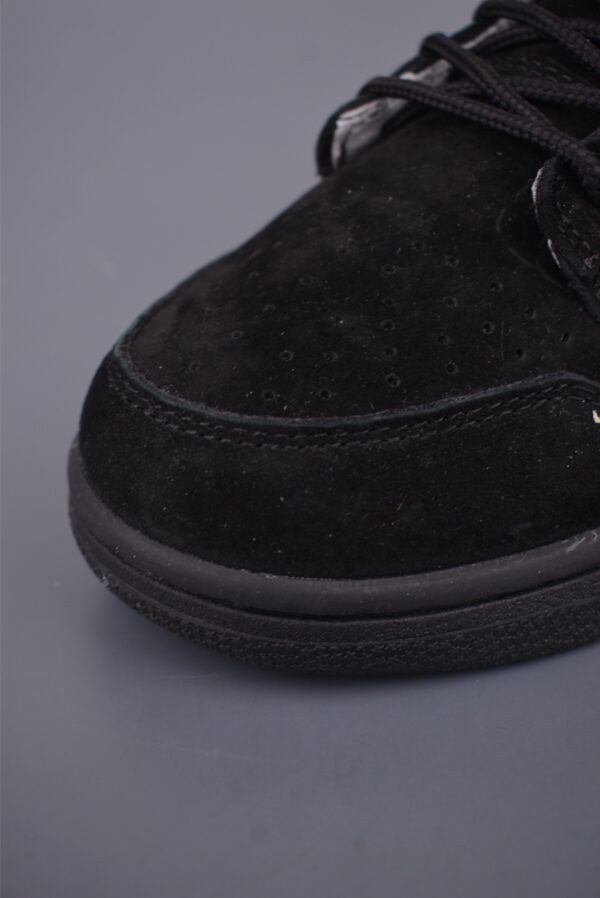 sy_no_2674086B60148645AC7919CA2C4788C8_5 Supreme x Nike SB Dunk Low “Black Suede”