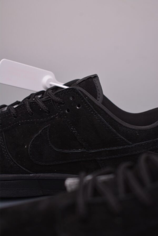 sy_no_2674086B60148645AC7919CA2C4788C8_7 Supreme x Nike SB Dunk Low “Black Suede”