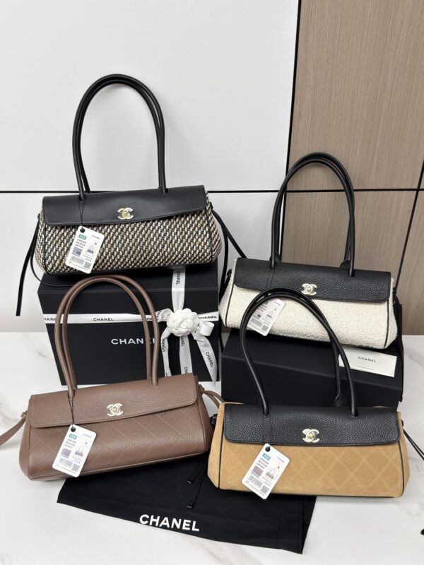 sy_no_267B9409B174886177AF8B9DC1C48734_10 Black Caviar Leather Bowling Bag
