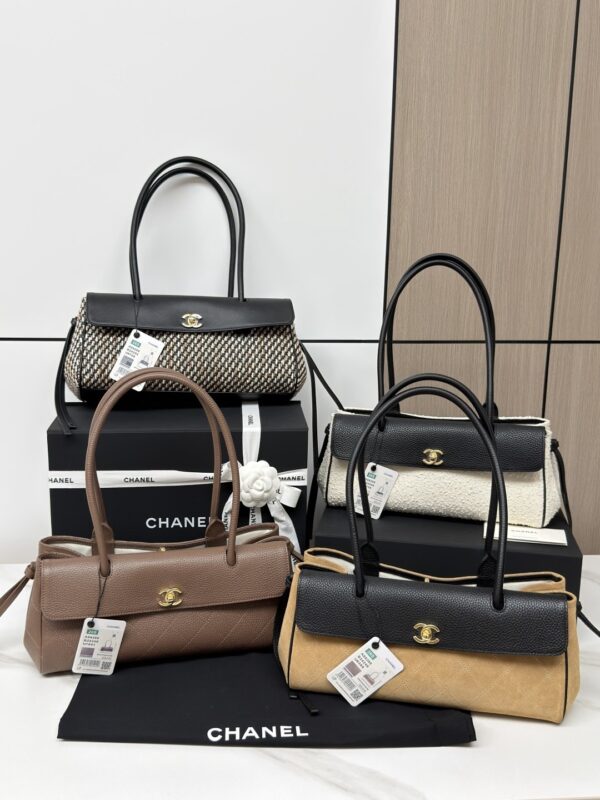 sy_no_267B9409B174886177AF8B9DC1C48734_11 Black Caviar Leather Bowling Bag